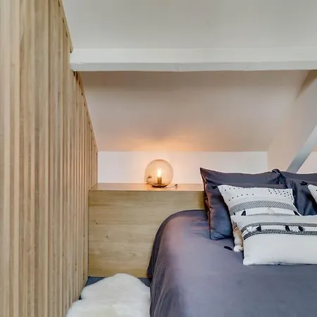 La Source - Nest Roy