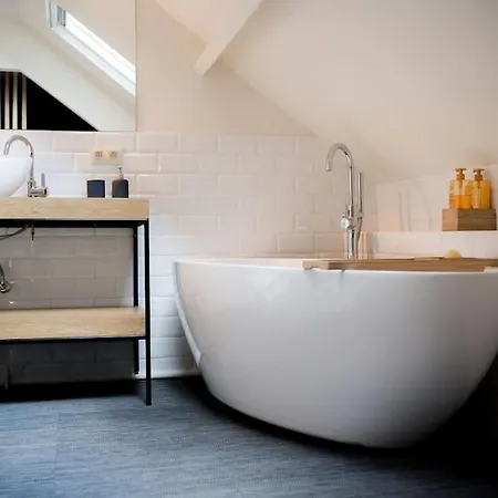 La Source - Nest Semesterbostad Roy